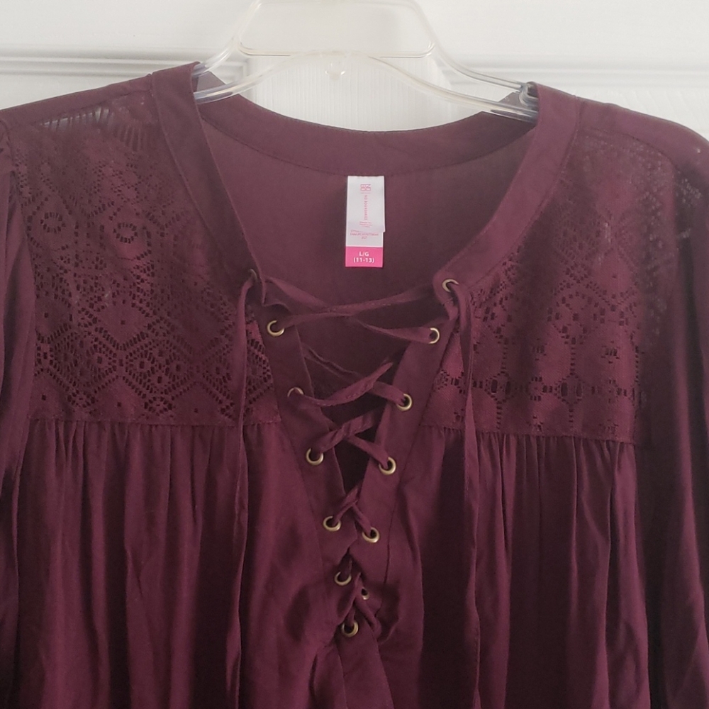 No Boundaries burgundy top - Picture 2 of 6